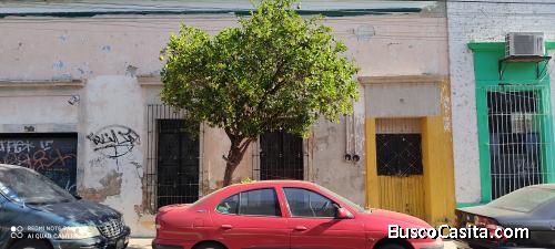 Casa a precio de terreno en Guadalajara.