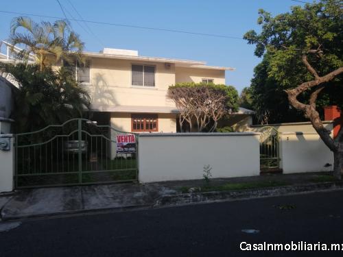 venta de casa en fraccionamiento costa de oro 