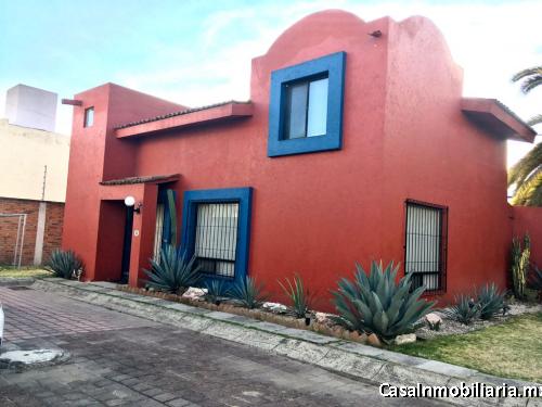 Bonita casa con recarama en Planta Baja, excelente ubicación