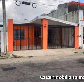 VENTA DE CASA EN BOSQUES DE YUCALPETEN