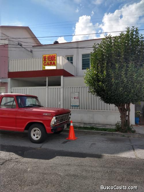 Excelnte casa amplia todos los servicios 