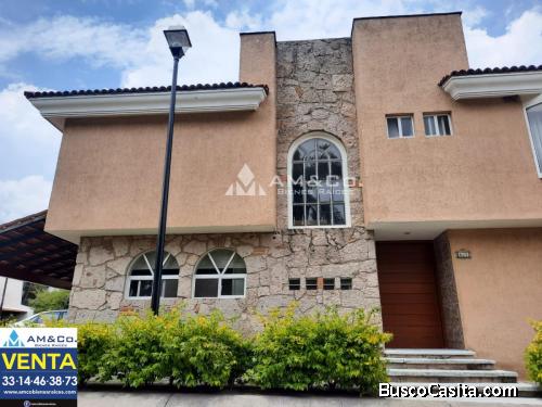 CASA EN VENTA EN COTO COL. LA CALMA $ 8900,000.00