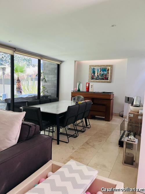 HERMOSA CASA CON JARDIN AMPLIO DE 4R-4B-CTO SERV Y 3E VIGILANCIA