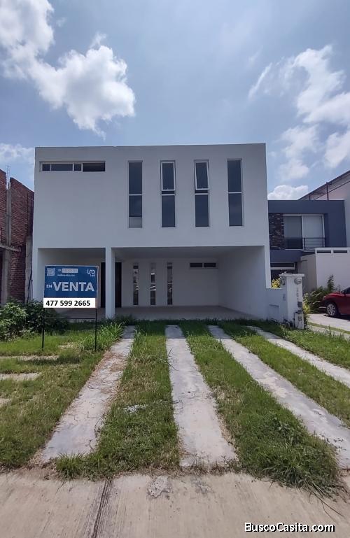 casa en venta león Guanajuato. casa en mayorca residencial.