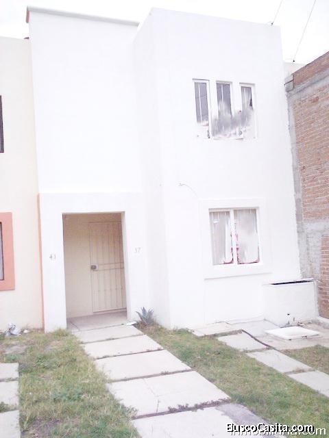 Casa en venta al sur de morelia a 5 min de casa de Gobierno