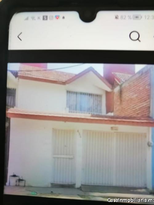 CASA EN VENTA AL CONTADO TRATO DIRECTO