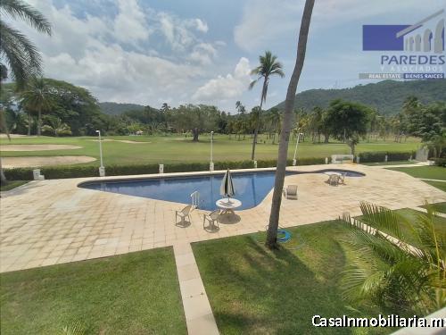 V412 Venta de Villa, recien remodelada 3 recamaras Frente a Campo de Golf  en Ixtapa