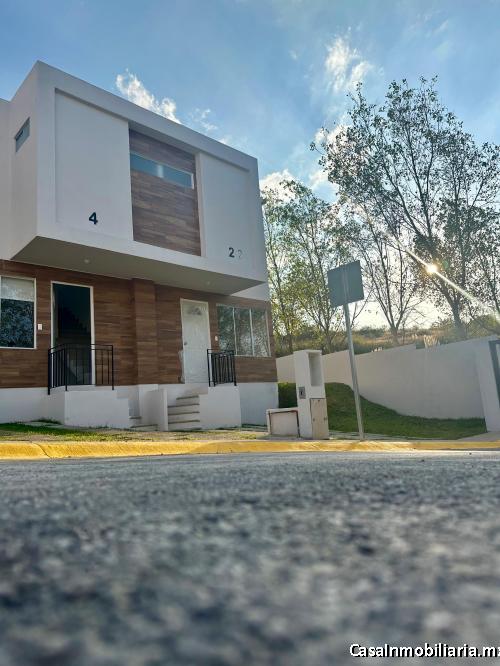 CASA EN VENTA EN RESIDENCIA