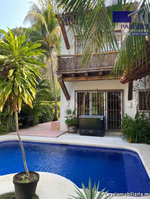 C110 En venta casa privada con piscina 3 recamaras en Ixtapa 
