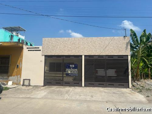 CASA EN VENTA EN UN FRACCIONAMIENTO TRANQUILO 