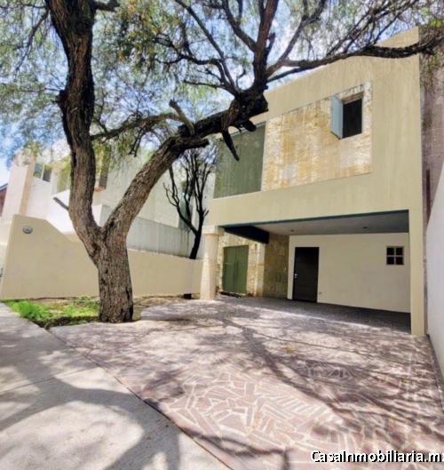 VENTA HERMOSA CASA LOMAS PUNTA DEL ESTE CLUSTER PUNTA PEÑASCO PRECIO DE SÚPER REMATE APROVECHA 
