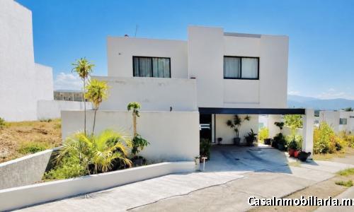 CASA EN VENTA PRECIO DE SUPER OPORTUNIDAD EN PORTA FONTANA | ZONA NORTE | LIBRE DE GRAVAMEN | AMPLIO