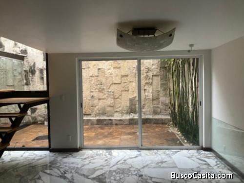 PRECIOSA CASA EN CONDOMINIO CON ACABADOS DE LUJO