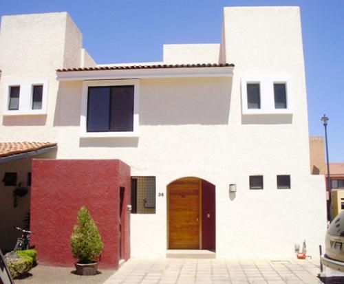 CASA EN VENTA / PARQUES DE  LA CASTELLANA/ ZAPOPAN JALISCO MÉXICO