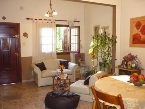 ALTA CORDOBA. CASA ESTILO CHALET