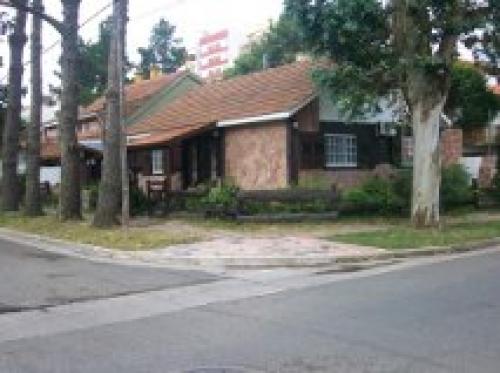 Casa tipo cabaña muy confortable con hermosos detalles de confort,, en San Bernardo, a 400 mtrs. del mar