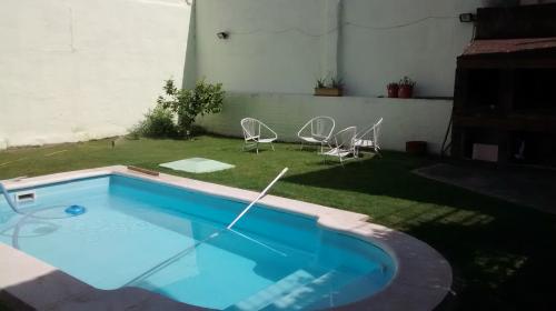 3 dorm, escritorio, pileta, cochera x 2, 3 baños, Crisol Norte linda zona !!!