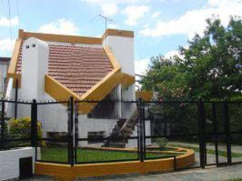 Excelente chalet en Corimayo, Burzaco.