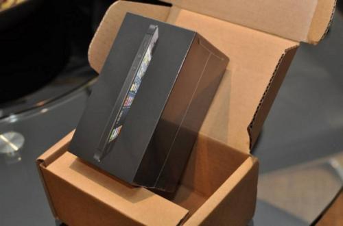 For Sell Brand New Unlocked Apple iPhone 5 and Samsung Galaxy S4
