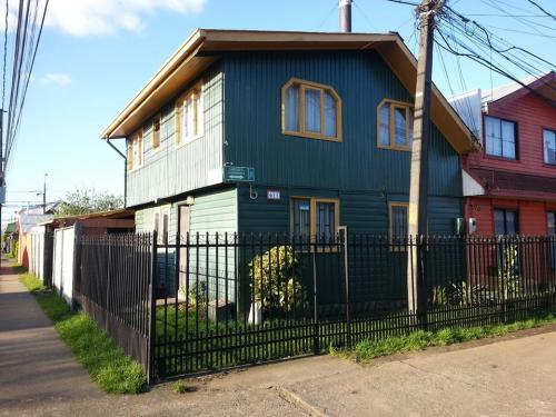 EXCELENTE CASA EN VILLA LOS RIOS