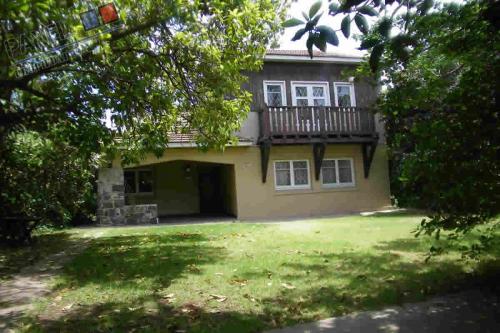 GRAN CASA SÓLIDA  CON AMPLIO PATIO - RECREO VIÑA DEL MAR // VC429