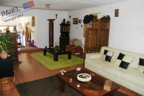 AMPLIA CASA DE 280 m2 ,MIRAFLORES BAJO, VIÑA DEL MAR // VC546