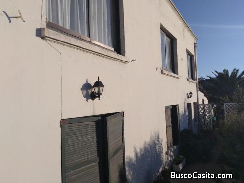 Casa de dos pisos 