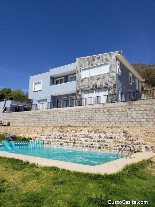 SE VENDE HERMOSA CASA 270 MT2 EN AMPLIO TERRENO DE 1200 MT2, PLUSVALÍA, COSTADO DEL PUCLARO, VICUÑA.