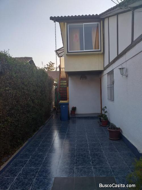 VENDO HERMOSA CASA DE 2 PISOS EN BARRIO RESIDENCIAL EN LA FLORIDA