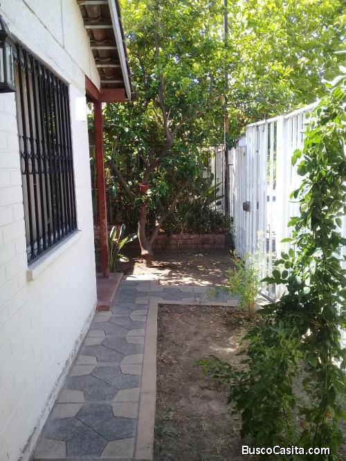 AMPLIA Y ACOGEDORA CASA 3 DORMITORIOS, SECTOR RESIDENCIAL