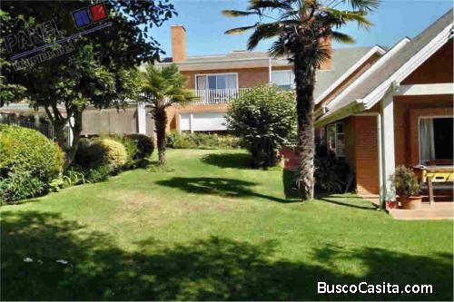 HERMOSA Y AMPLIA CASA  EN BOSQUES DE MONTEMAR - CONCÓN // VC559