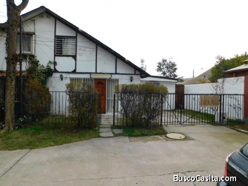 Casa en Sta Adelaida - Barrio tranquilo en Av. Walker Martinez