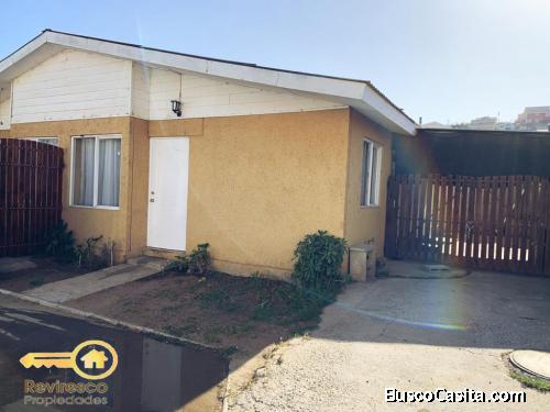 VENTA DE LINDA Y SOLEADA CASA EN BELLOTO NORTE
