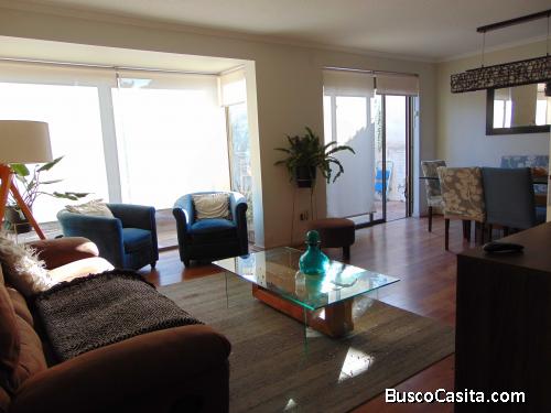 HERMOSA CASA, en sector de Alta Plusvalía
