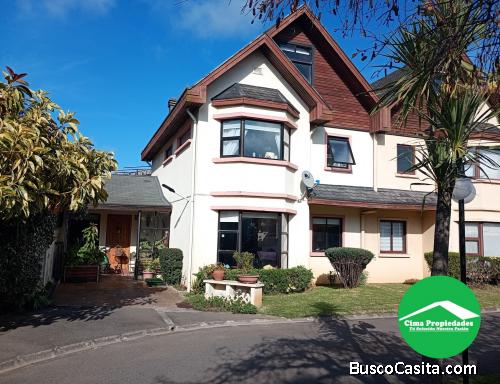 Única, Casa en Lomas de San Sebastián, espacio para toda la familia.
