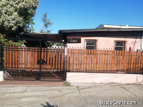 Se vende amplia casa a pasos de Mall Plaza Norte, Conchalí 