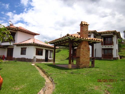 Vendo Hermosa propiedad en Villa de Leyva con Dos casas. Vista espectacular