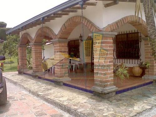 Casa finca para la venta en guarne gugu405