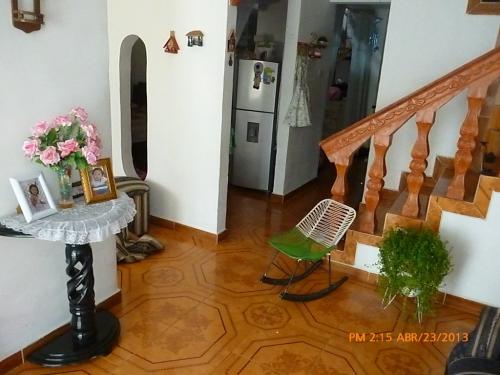 Vendo casa en poblado comfaunion de 2 pisos con terraza