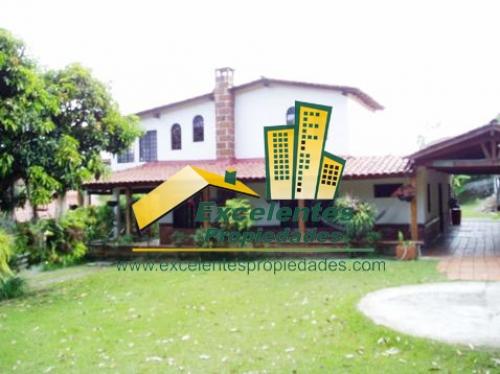 Se vende  Fabulosa  Casa Finca en Copacabana (copa1021