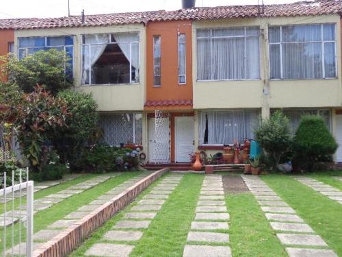 VENDO CASA EN LA CAMPIÑA