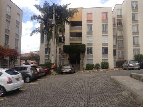 Apartamento la Almeria-Medellín 84m2