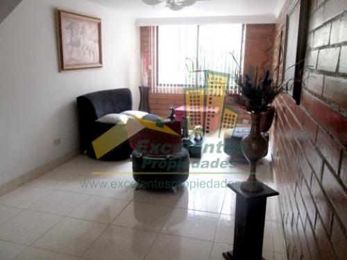 Se Vende Maravillosa Casa en Copacabana  (comv1195)