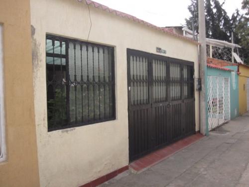 Vendo acogedora casa de barrio  en Torcoroma de 2 niveles.