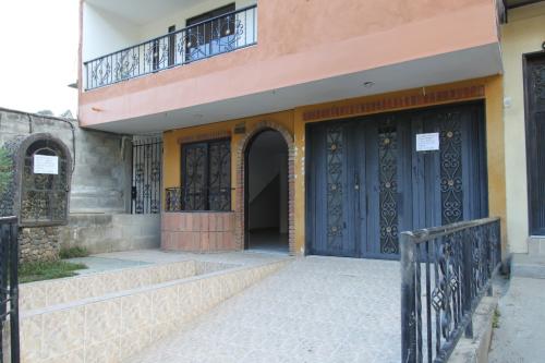 Casa en Guarne, Por la Salida a La Mulona(037)