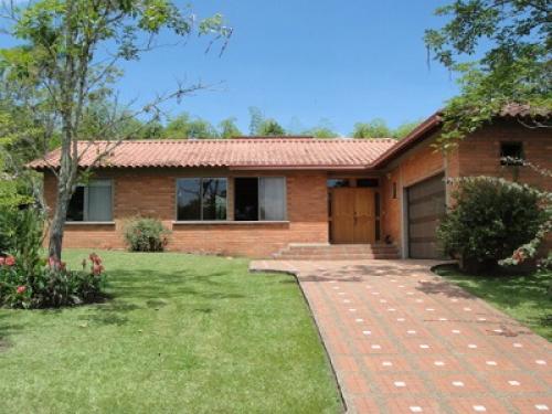 Vendo casa en condominio campestre vía a la Virginia