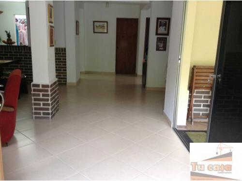 CASA EN LA DOCTORA EN CONJUNTO CERRADO. ASI ES TU CASA