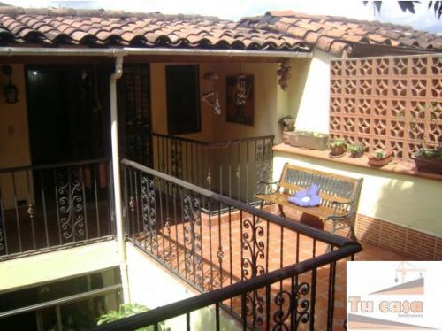 CASA 180Mts2 EN UNIDAD CERRADA BELÉN LA MOTA. ASI ES TU CASA