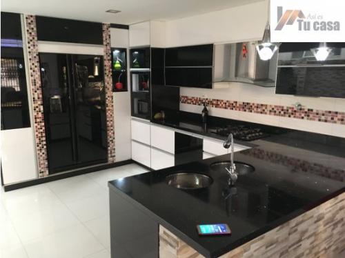 Hermosa casa 2 Piso, 220 m2. ASI ES TU CASA