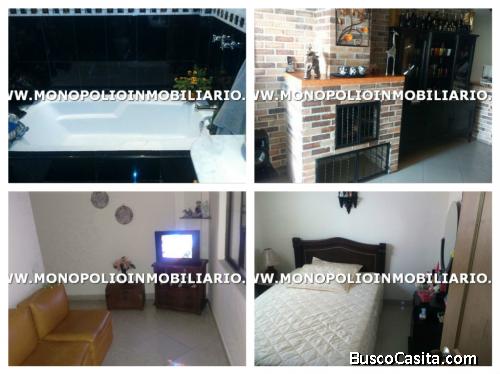 CASA PARA LA VENTA EN MEDELLÍN  - BARRIO BELÉN  **COD** 4674